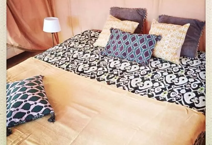 Hotelli Domaine De La Vitarelle Glamping