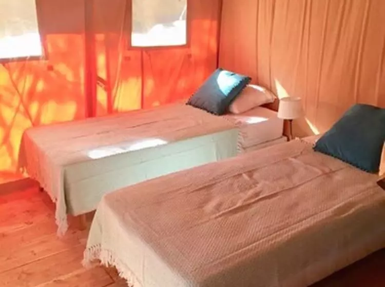 Hotelli Domaine De La Vitarelle Glamping