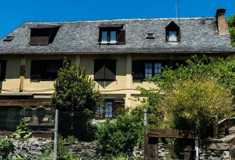 Casa Rural Dera Hont