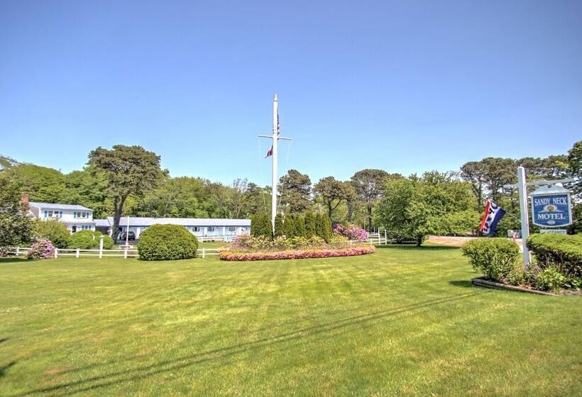 Sandy Neck Motel