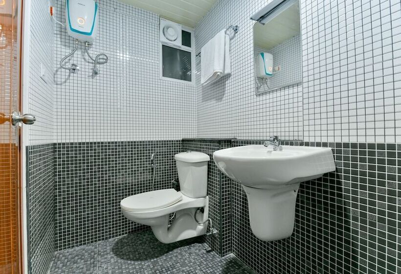 Sunpaul Dezira Blueberry By Oyo Rooms