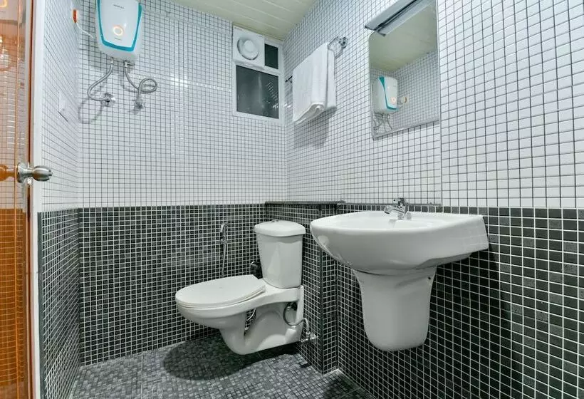 Sunpaul Dezira Blueberry By Oyo Rooms