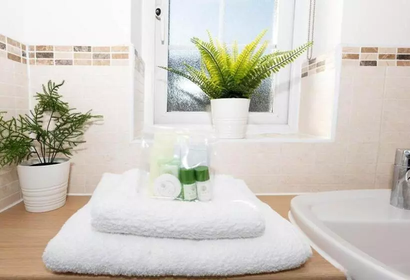 Aamiaismajoitus (B&B) Riverside Stays, Shefford