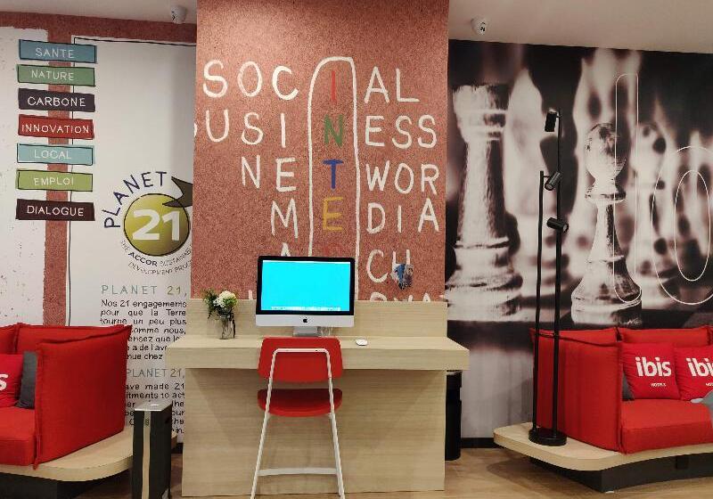 호텔 Ibis Guangyuan City Square