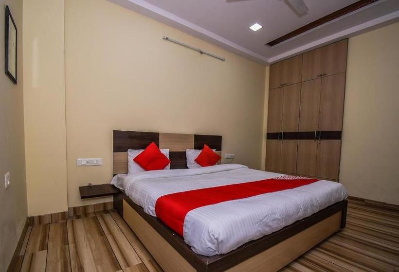 Hotel Oyo 29189 Maurya  & Garden