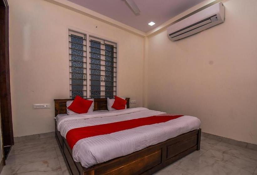 Hotel Oyo 29189 Maurya  & Garden