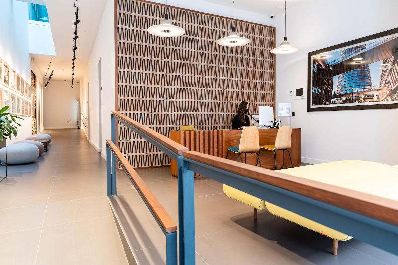 هتل Welldone Quality  Crystal Pool