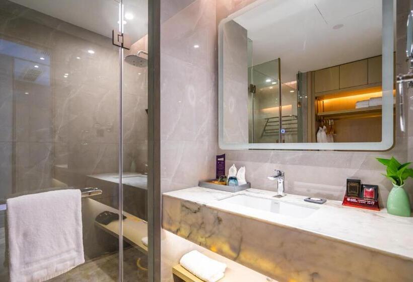 Отель Wenzhou Maison New Century