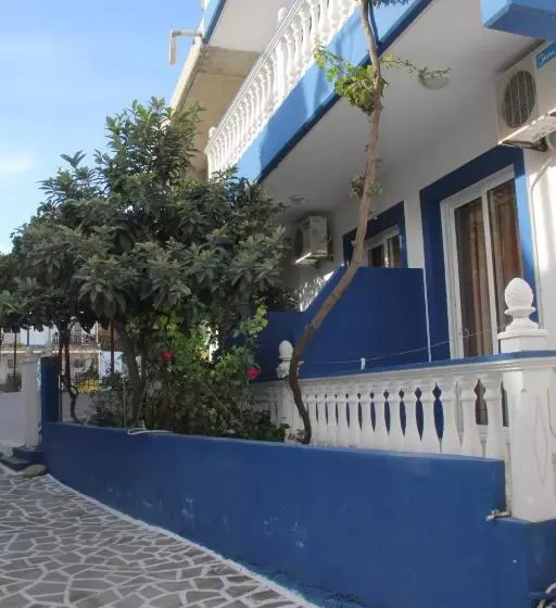 Nikos Studios Meltemi Family Suite Penthouse