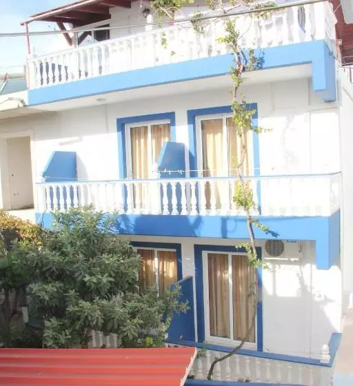 Nikos Studios Meltemi Family Suite Penthouse