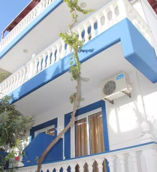 Nikos Studios Meltemi Family Suite Penthouse