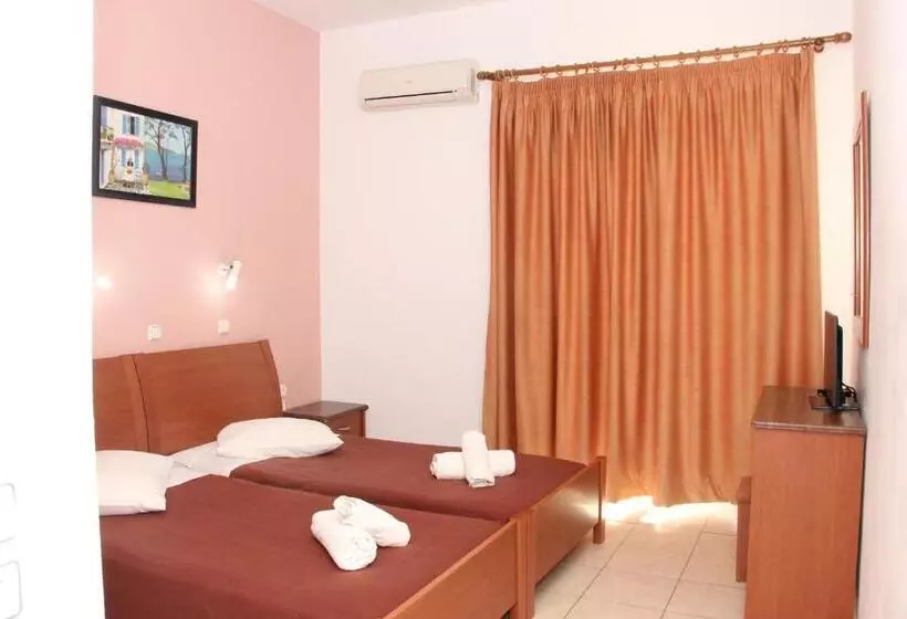 Nikos Studios Meltemi Family Suite Penthouse