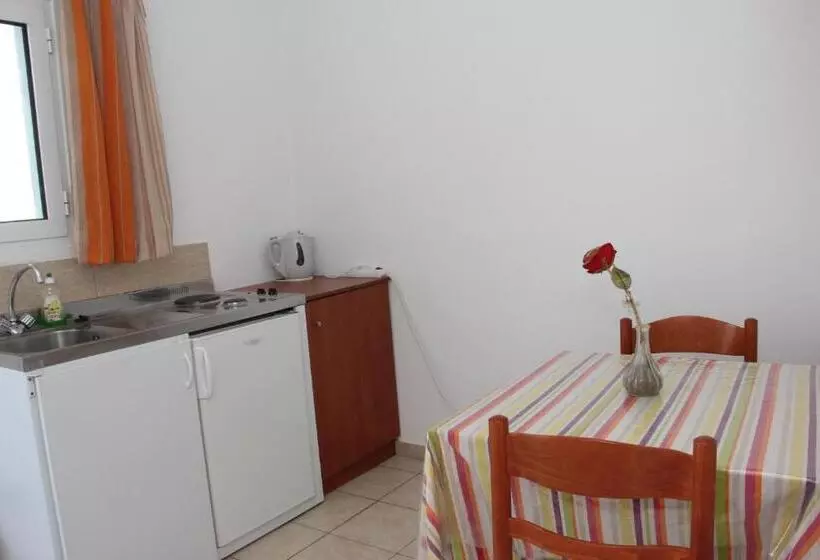 Nikos Studios Meltemi Family Suite Penthouse