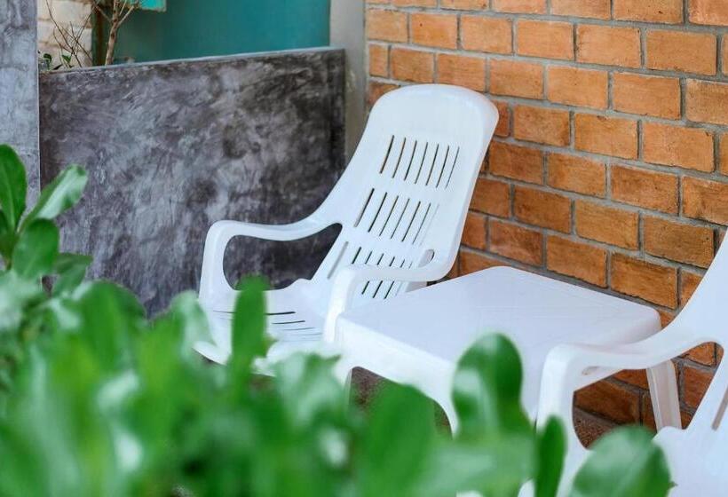 פנסיון Dang Sea Beach Resort   Sha