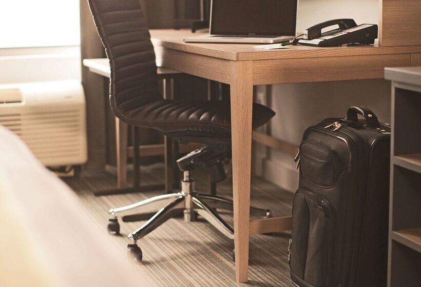 فندق Country Inn & Suites By Radisson, Monterey Beachfrontmarina, Ca