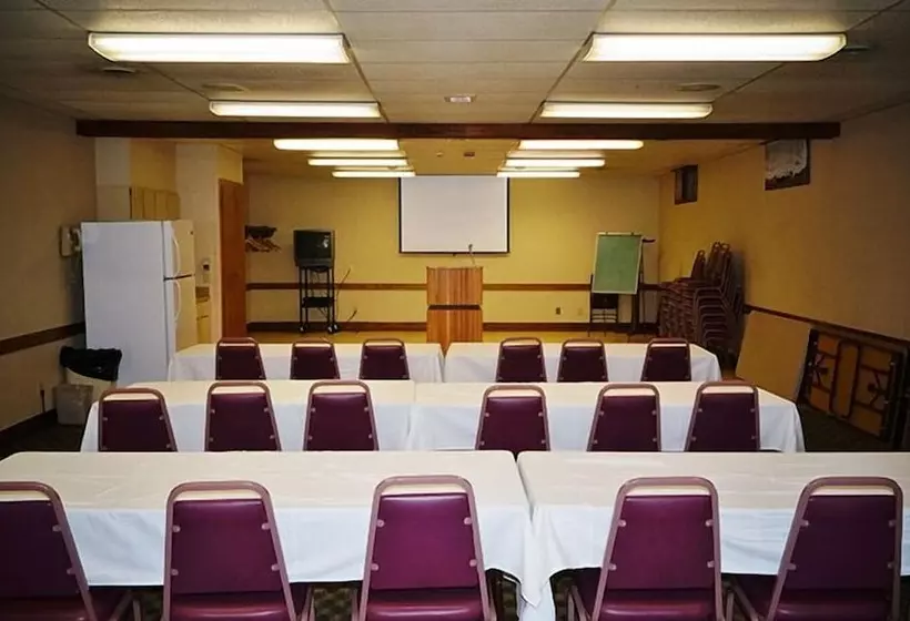 ホテル Hometown Inn & Suites