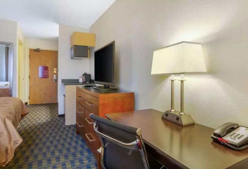 ホテル Quality Inn & Suites Lakewood  Denver Southwest