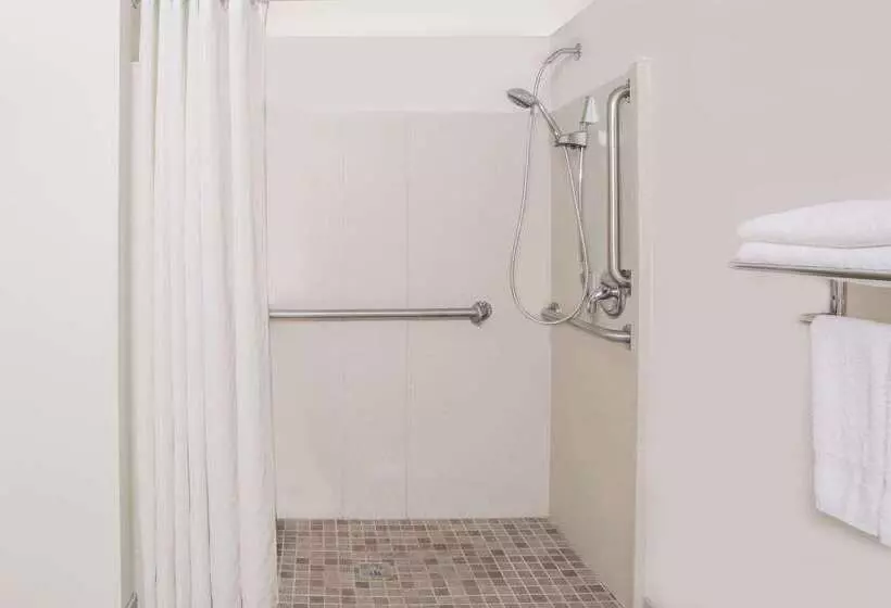 בית מלון כפרי Super 8 By Wyndham Camp Springs/andrews Afb Dc Area