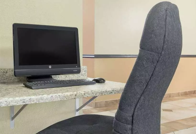 호텔 Super 8 By Wyndham Sheboygan Wi