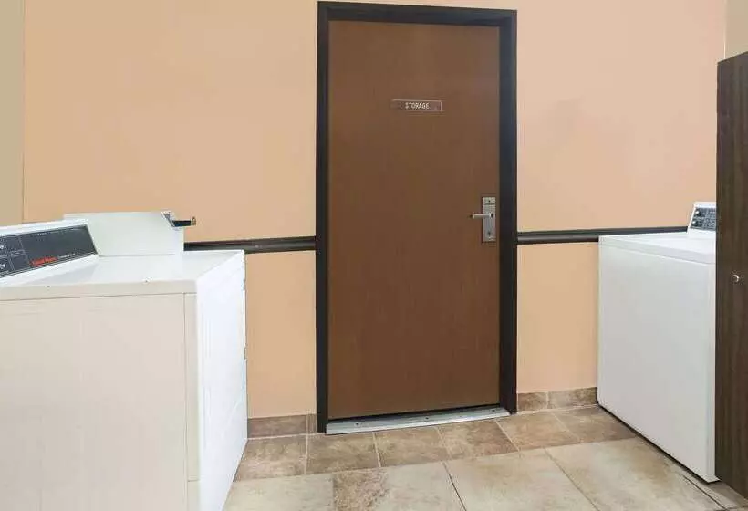 호텔 Super 8 By Wyndham Sheboygan Wi