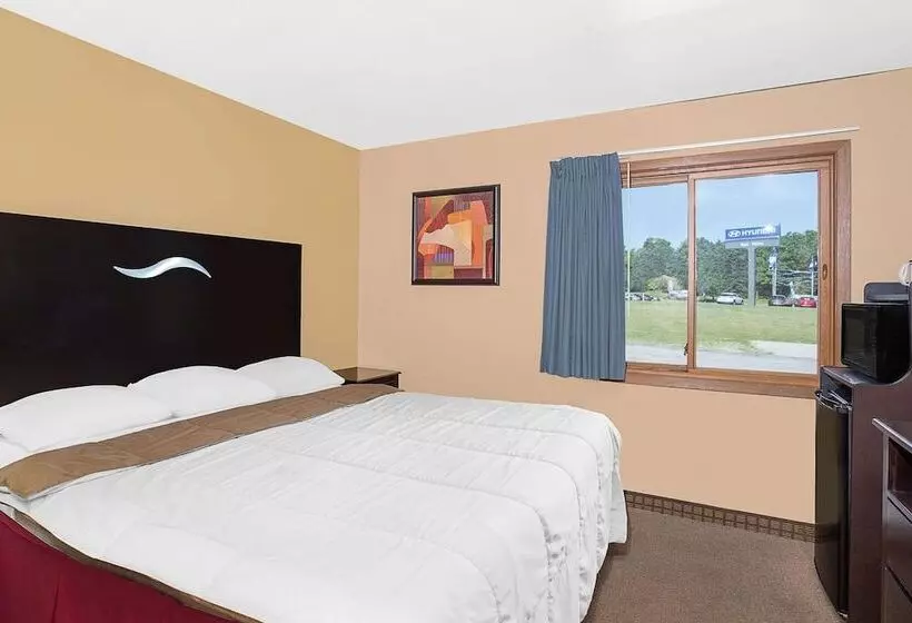 호텔 Super 8 By Wyndham Sheboygan Wi