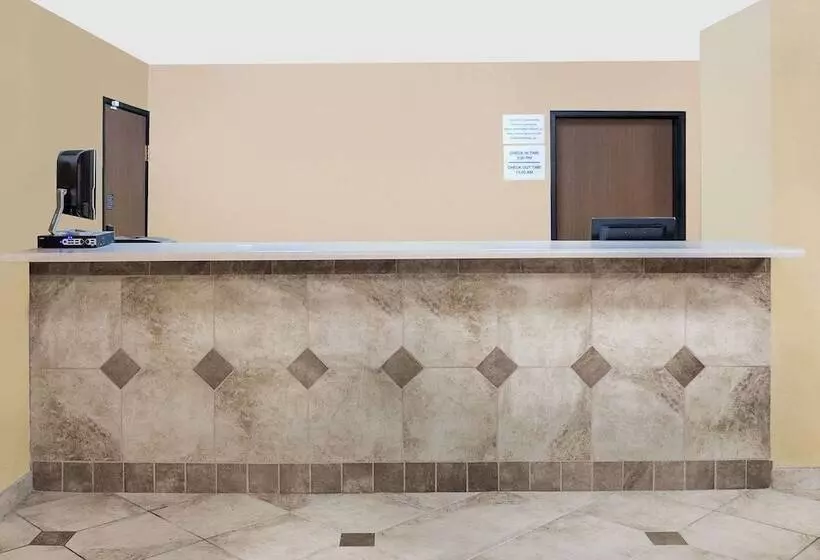 호텔 Super 8 By Wyndham Sheboygan Wi