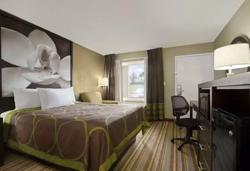 בית מלון כפרי Super 8 By Wyndham Tupelo Airport