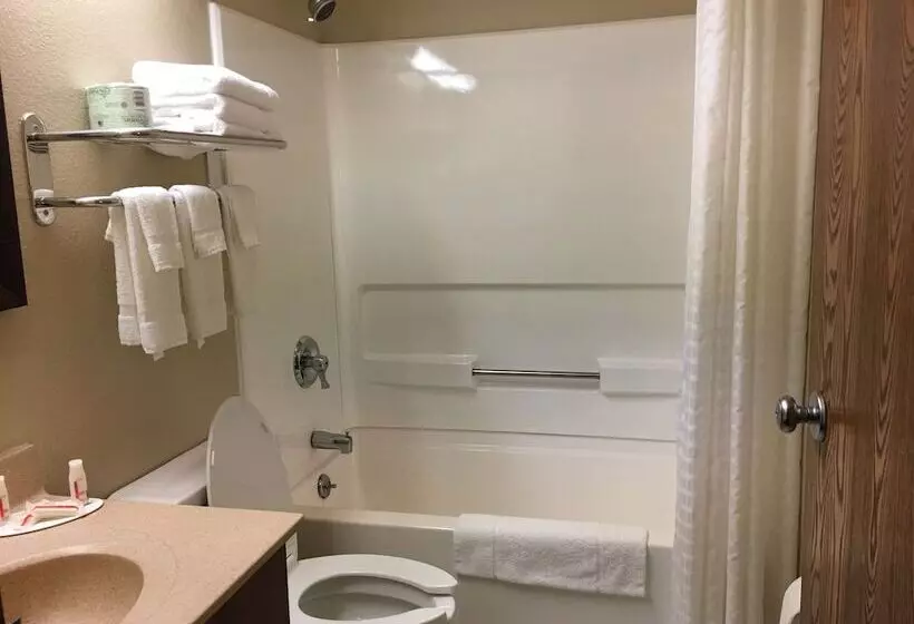 Отель Super 8 By Wyndham Weston Wv