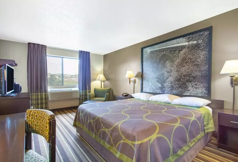 Отель Super 8 By Wyndham Weston Wv