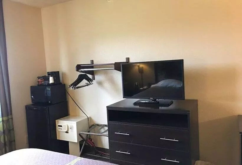 Отель Super 8 By Wyndham Weston Wv