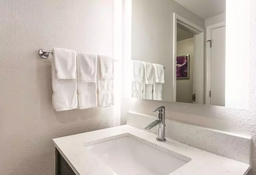 La Quinta By Wyndham Columbia / Fort Meade