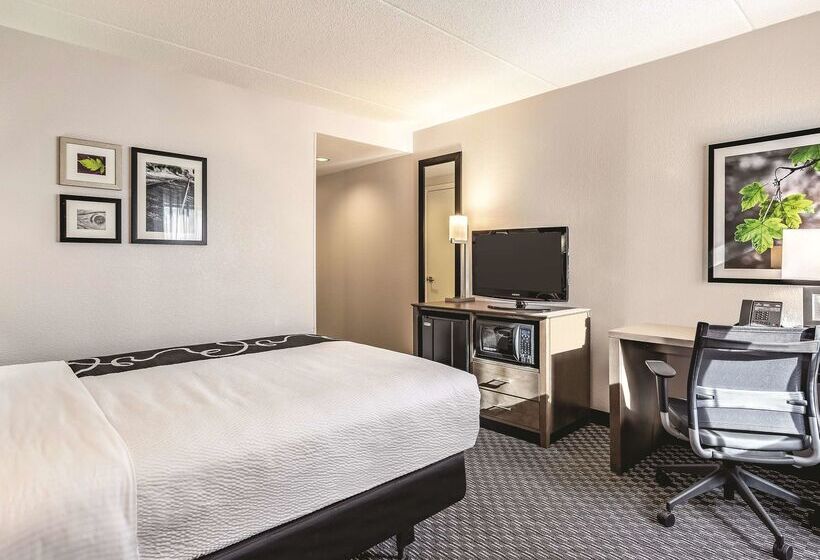 La Quinta By Wyndham Columbia / Fort Meade