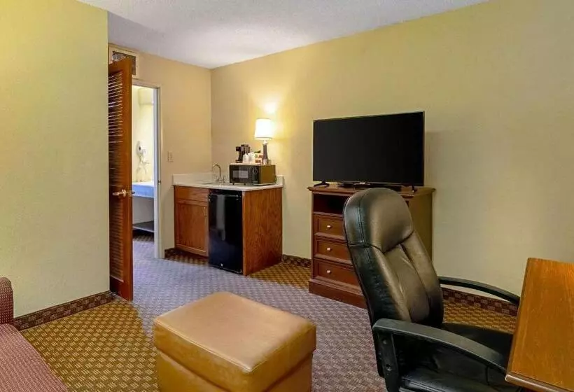 Мотель Quality Suites San Antonio Northeast
