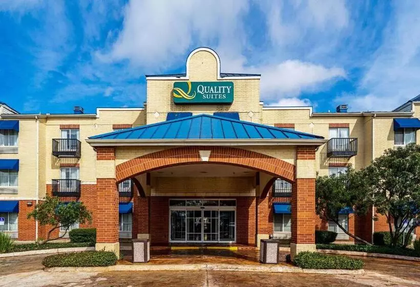 Мотель Quality Suites San Antonio Northeast