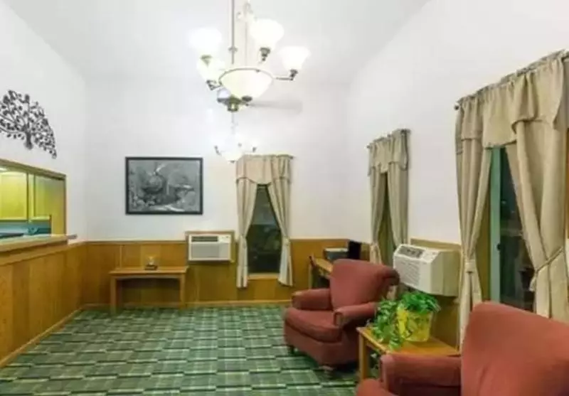 汽车旅馆  Quality Inn