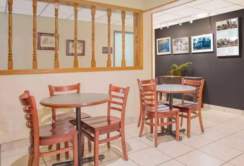 مُتل Super 8 By Wyndham Appomattox Va