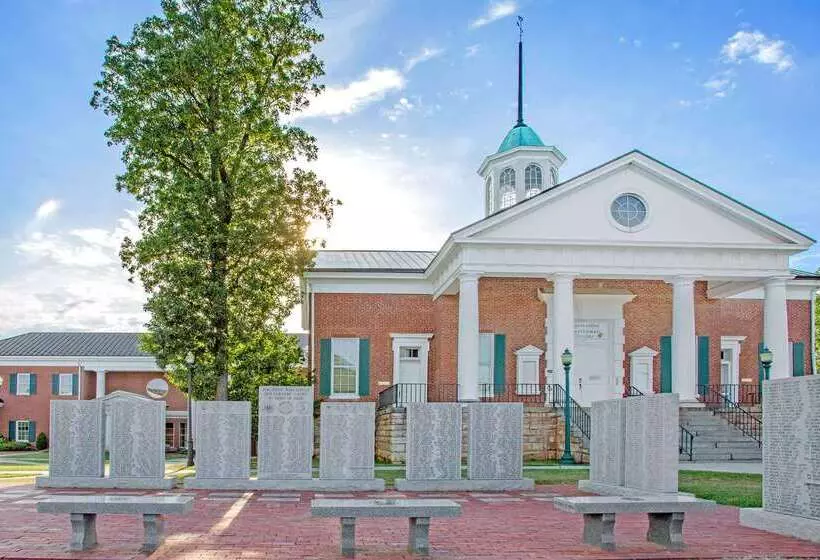 مُتل Super 8 By Wyndham Appomattox Va