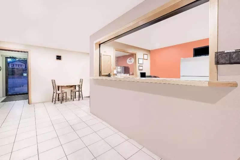 فندق على الطريق Super 8 By Wyndham Belle Fourche Sd