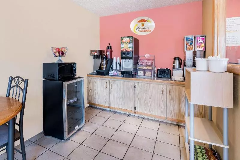 فندق على الطريق Super 8 By Wyndham Belle Fourche Sd