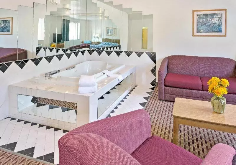 Мотель Super 8 By Wyndham Canonsburg/pittsburgh Area