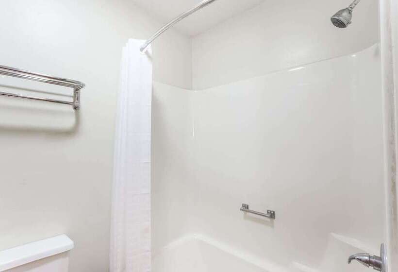 모텔 Super 8 By Wyndham Dixon