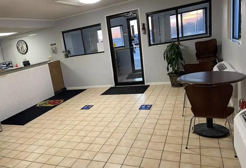 モーテル Super 8 By Wyndham Dixon