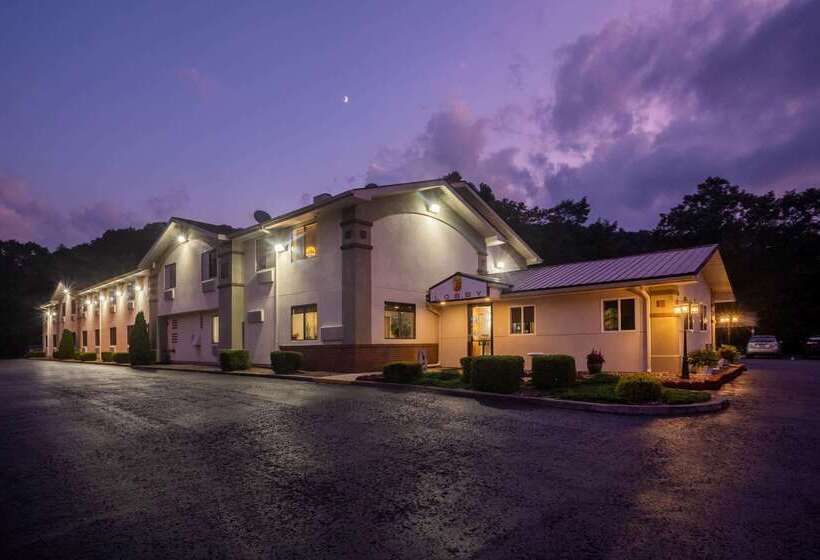 مُتل Super 8 By Wyndham Elkins