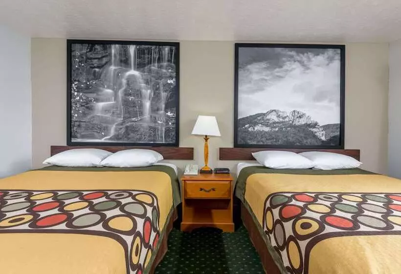 Мотель Super 8 By Wyndham Fairmont