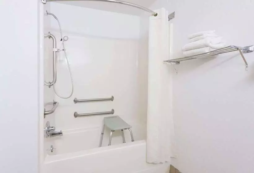 Мотель Super 8 By Wyndham Fairmont