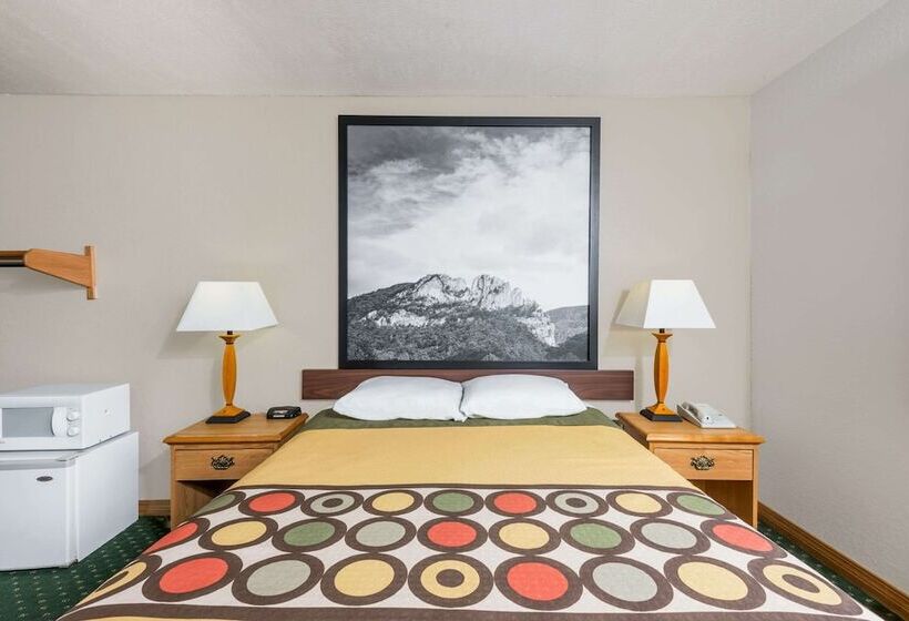 Motel Super 8 By Wyndham Fairmont