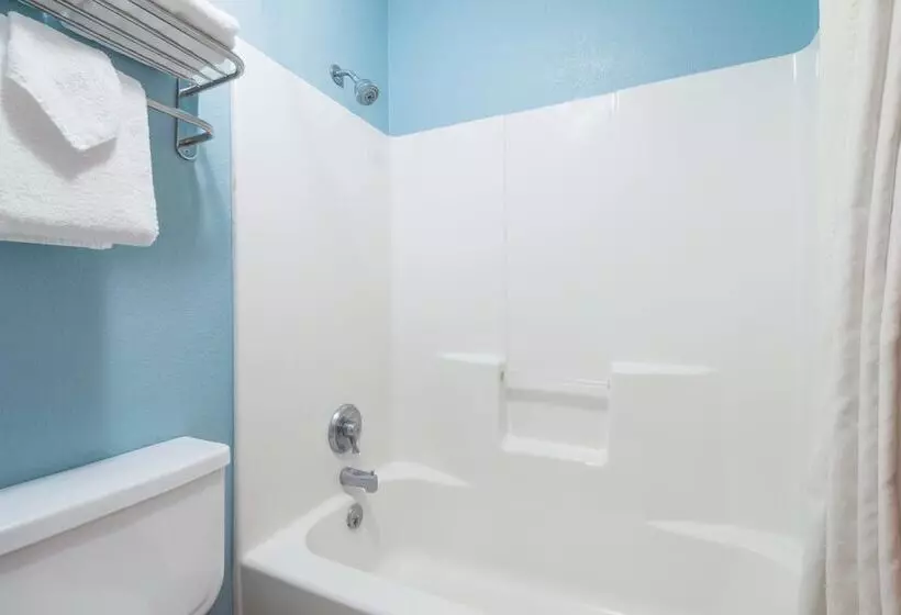 Мотель Super 8 By Wyndham Henderson North East Denver