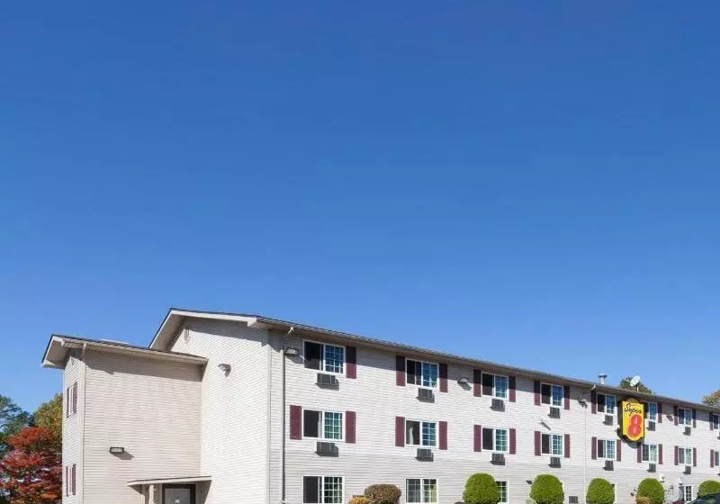 Motel Super 8 By Wyndham Johnstown/gloversville