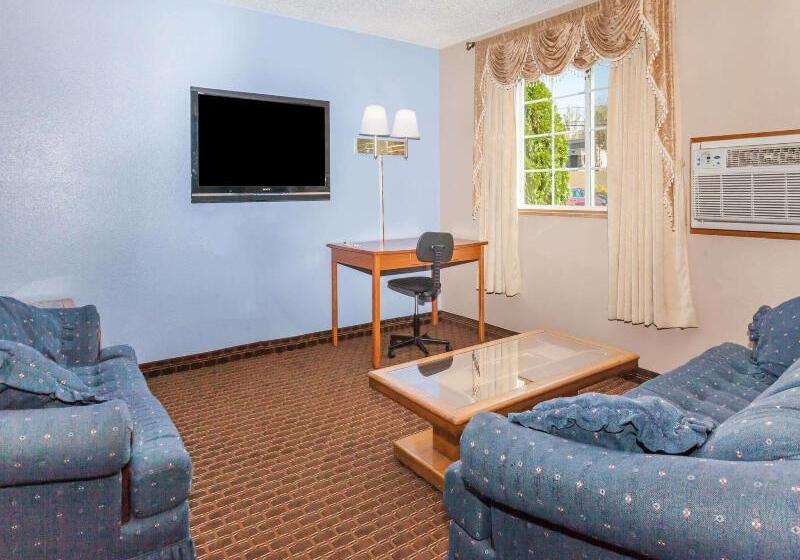 Motel Super 8 By Wyndham Johnstown/gloversville
