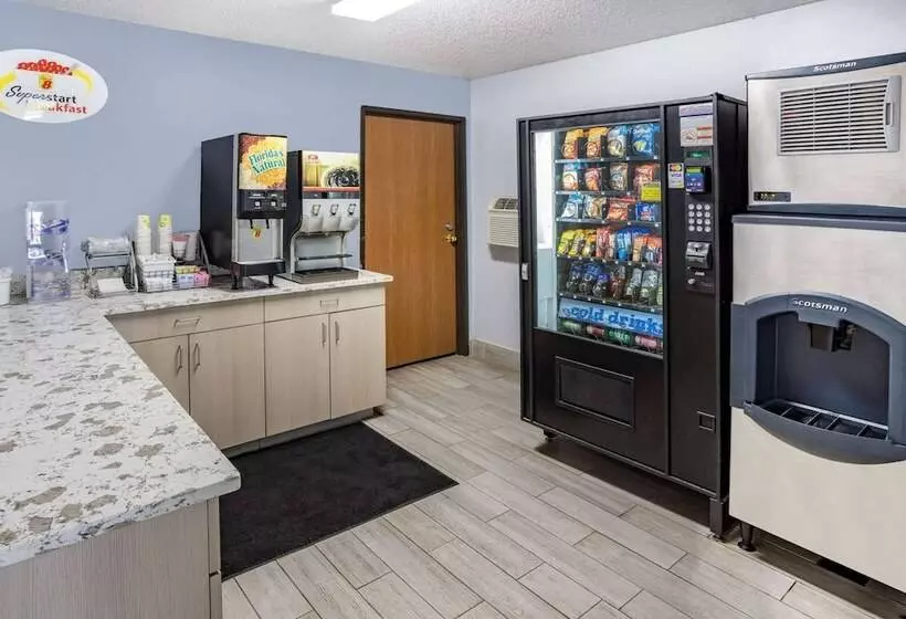 Motel Super 8 By Wyndham Johnstown/gloversville